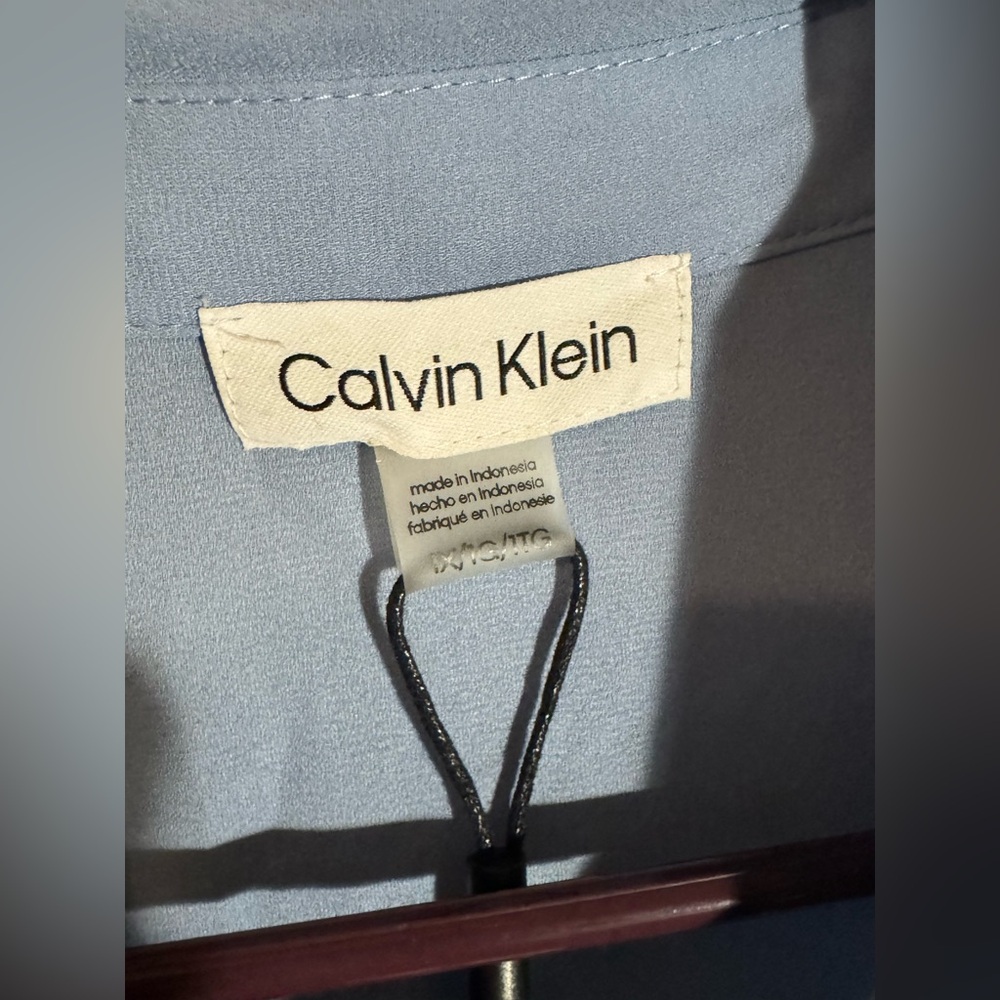 Calvin Klein Women's Soft Blue Blouse - Picture 2 of 3